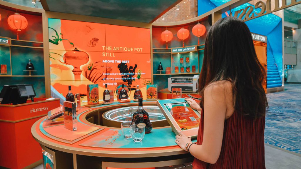 Retail event created by Zhang Guangyu for Hennessy Chinese New Year Limited Edition (Spirits industry).