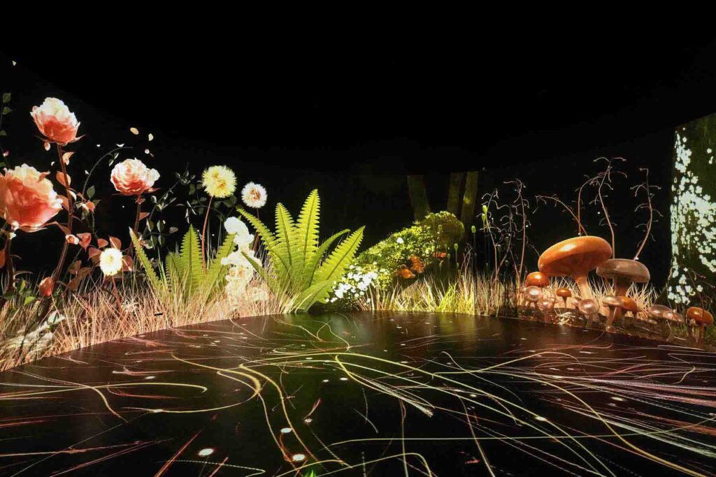 Art piece by Danni Zheng commissioned by Lancôme for the exhibition "The Art of Absolute"