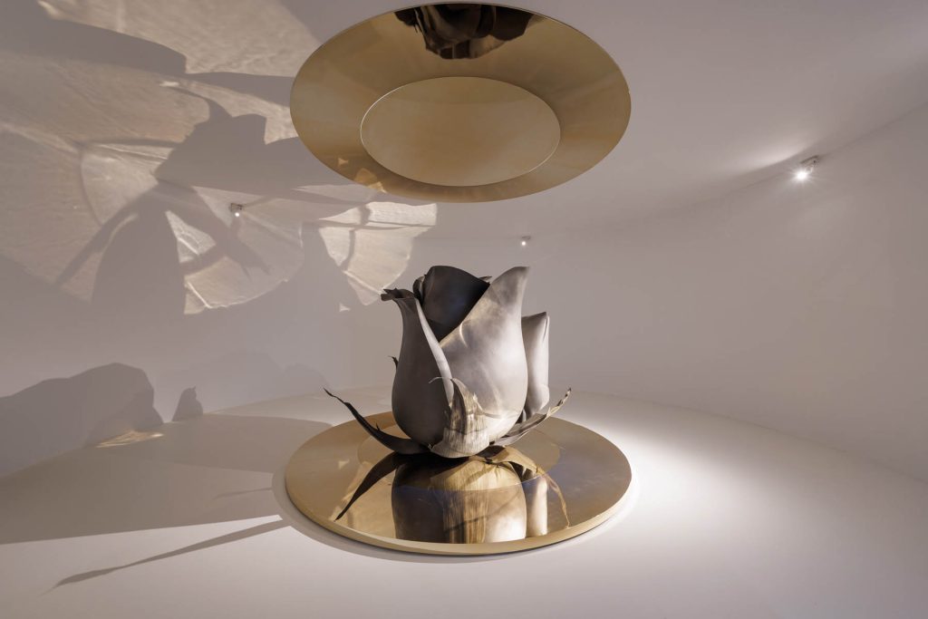 Art piece by Cai Zhisong commissioned by Lancôme for the exhibition "The Art of Absolute"