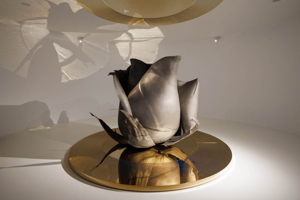 Art piece by Cai Zhisong commissioned by Lancôme for the exhibition "The Art of Absolute"