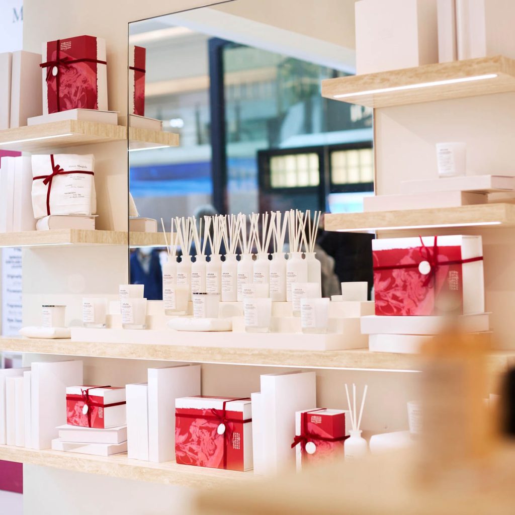 Retail and event experience created for Maison Margiela Fragrances Chinese New Year & Valentine’s Day Limited Edition (Fragrance industry).
