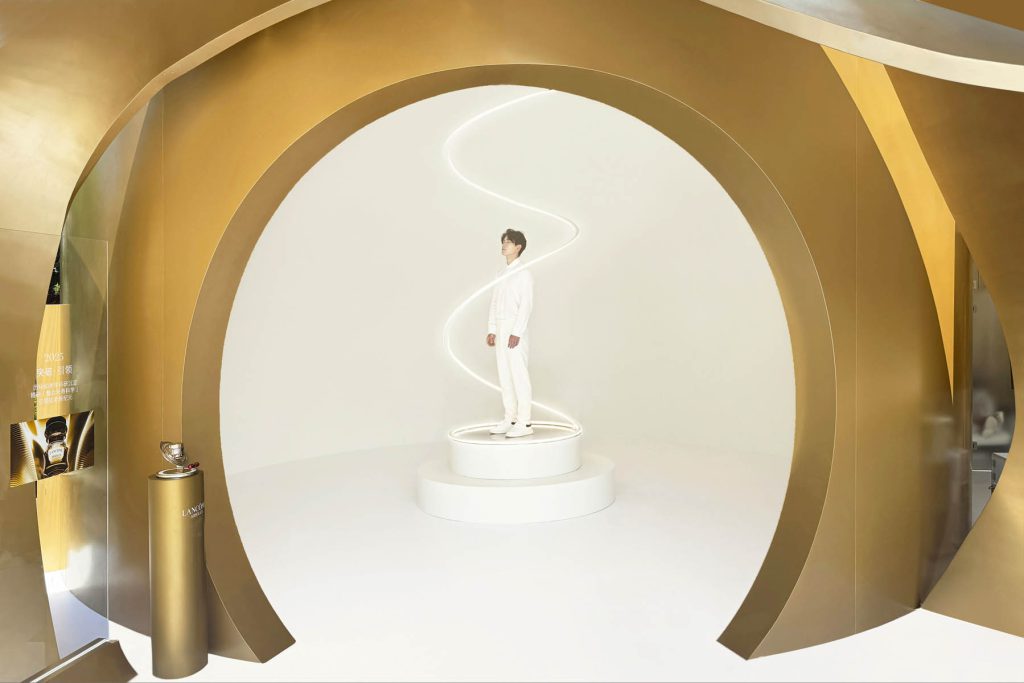 Experience beauty lancome Karolina Halatek abs25 art exhibition