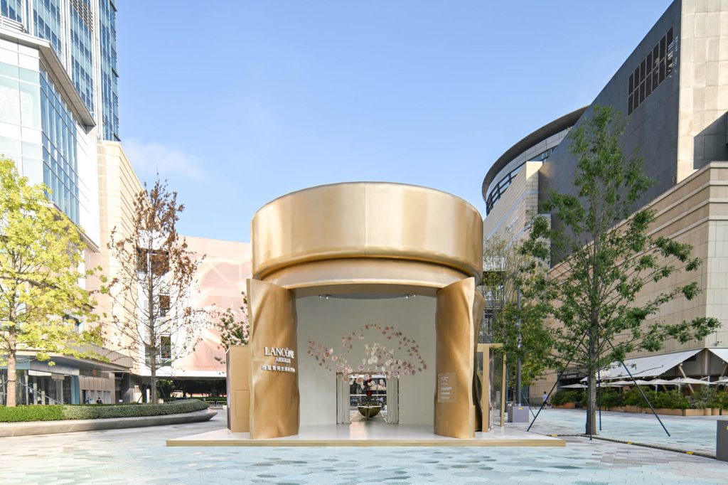 Experience beauty lancome Casey Curran abs25 art exhibition