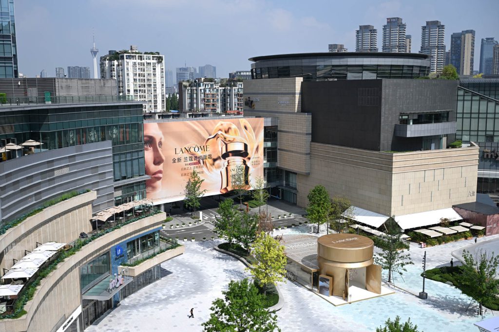 Art commission for Lancôme by Casey Curran - abs25 art exhibition